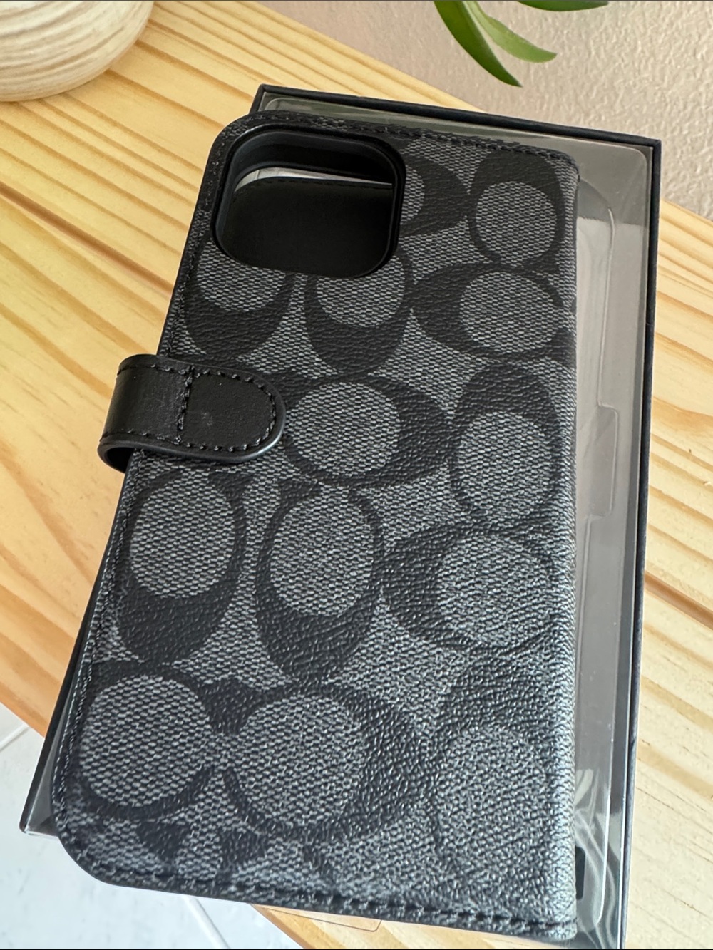 Coach Charcoal and Black Signature Canvas Phone Folio IPhone 13 Pro Max - Picture 5 of 7